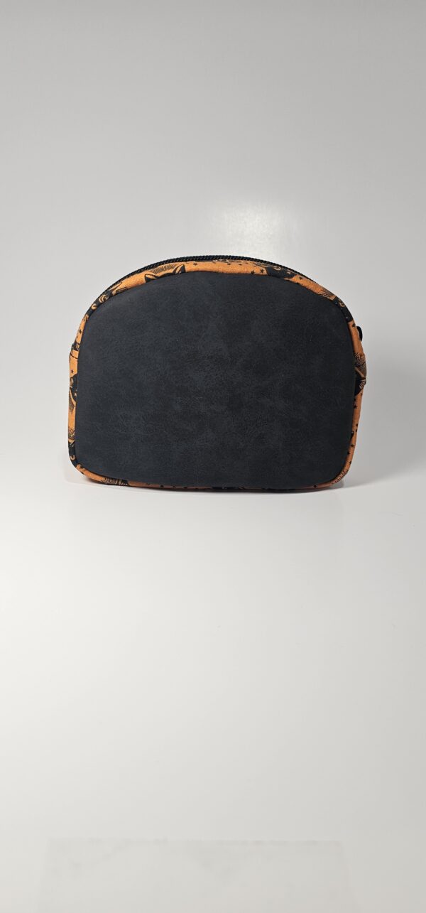 20250922_143512 (1) Black cat pouch