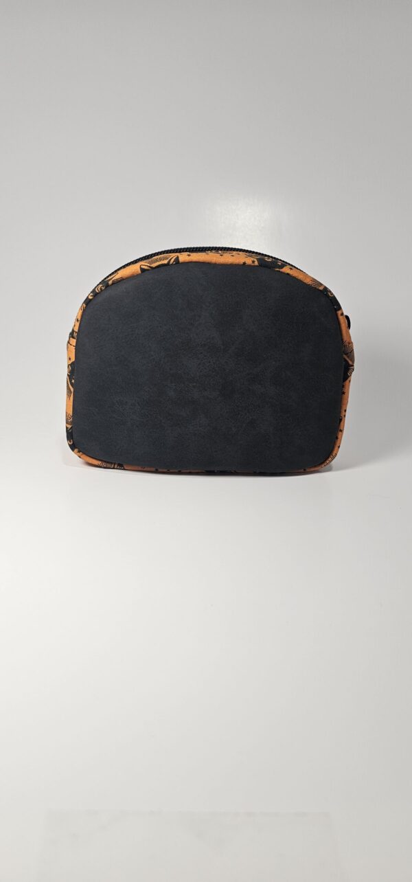 20250922_143512 (1) Black cat pouch